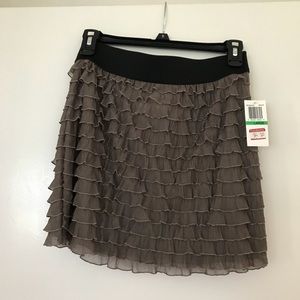 NWT Brown ruffle skirt. Sz XL